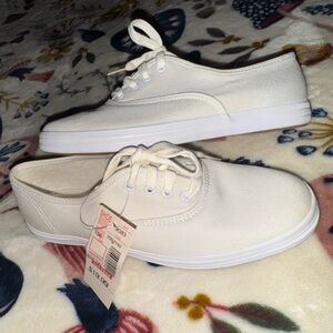 Keds Vintage Canvas Lace-Up Off White Sneakers 5.5 Women Men 4 NWT Cream Shoes
